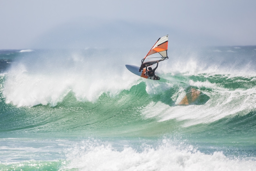 hardocre wave plovak na vlny windsurfing karlin y25